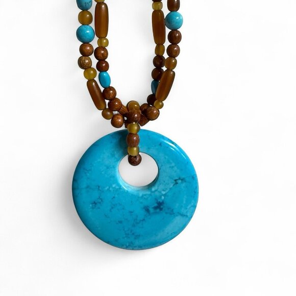 Vintage Dyed Howlite & Wood Bead Necklace Boho Layered Style Round Pendant - Picture 3 of 8
